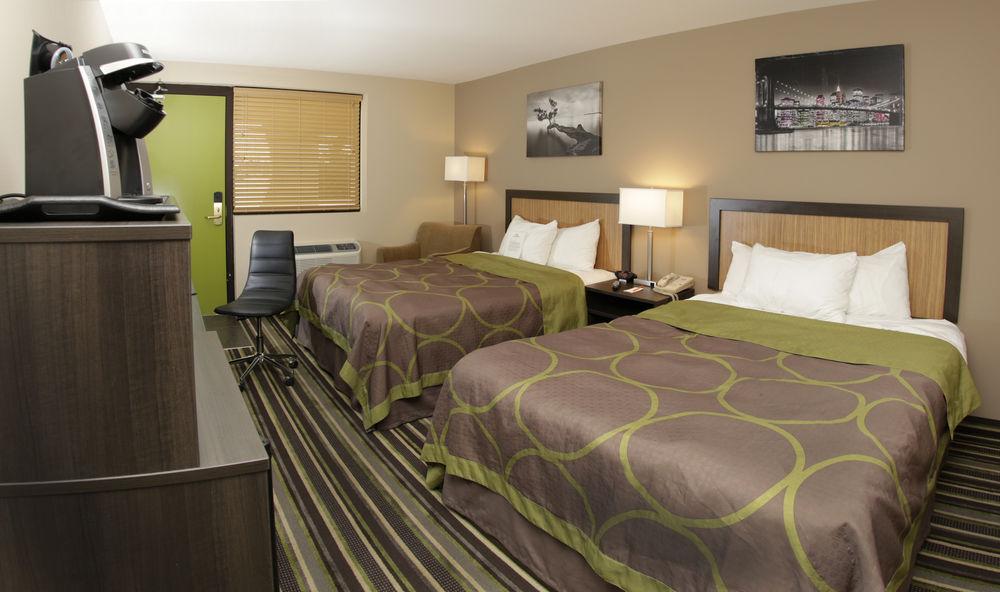 Howard Johnson By Wyndham Winnipeg West Extérieur photo