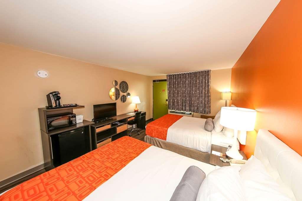 Howard Johnson By Wyndham Winnipeg West Chambre photo